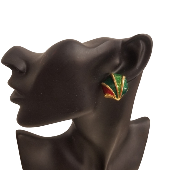 IN-VEST-MENTS VINTAGE GOLDTONED & ENAMEL SHELL DESIGN STATEMENT EARRINGS - Picture 1 of 5